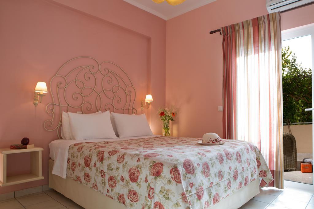Amalia Apartments Exanthia 部屋 写真