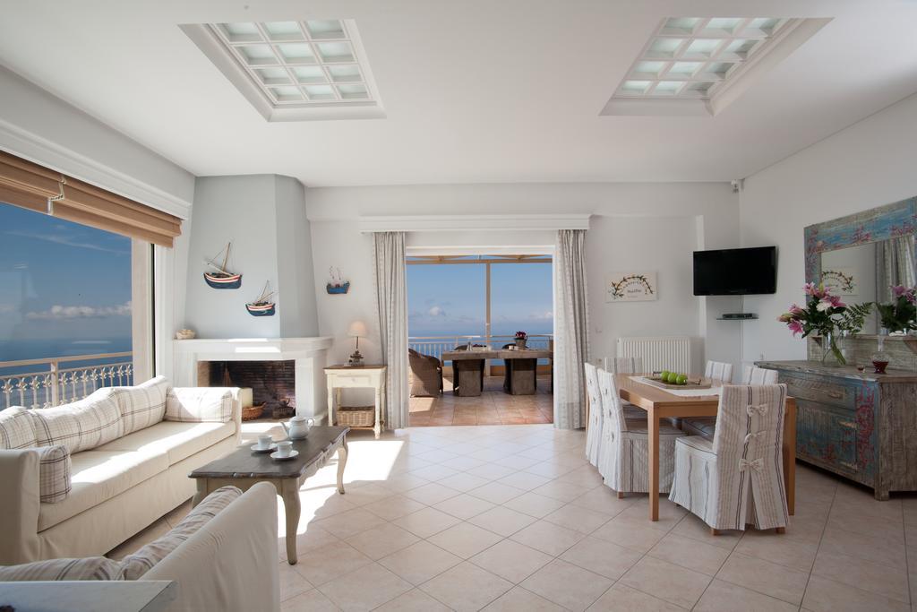 Amalia Apartments Exanthia 部屋 写真