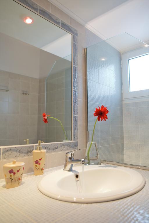 Amalia Apartments Exanthia エクステリア 写真