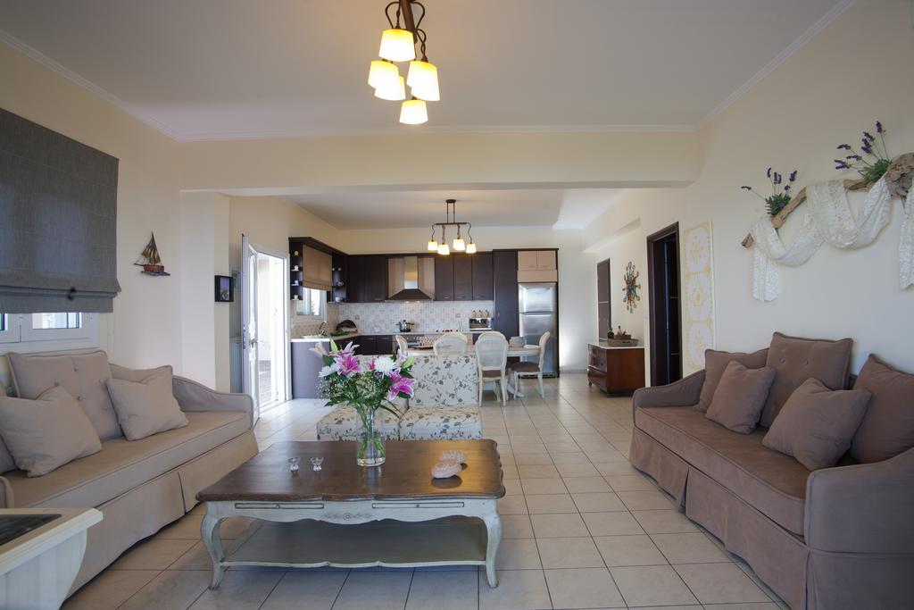 Amalia Apartments Exanthia エクステリア 写真