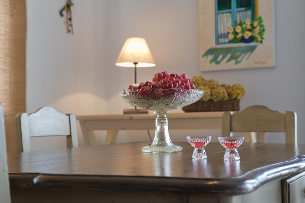 Amalia Apartments Exanthia エクステリア 写真