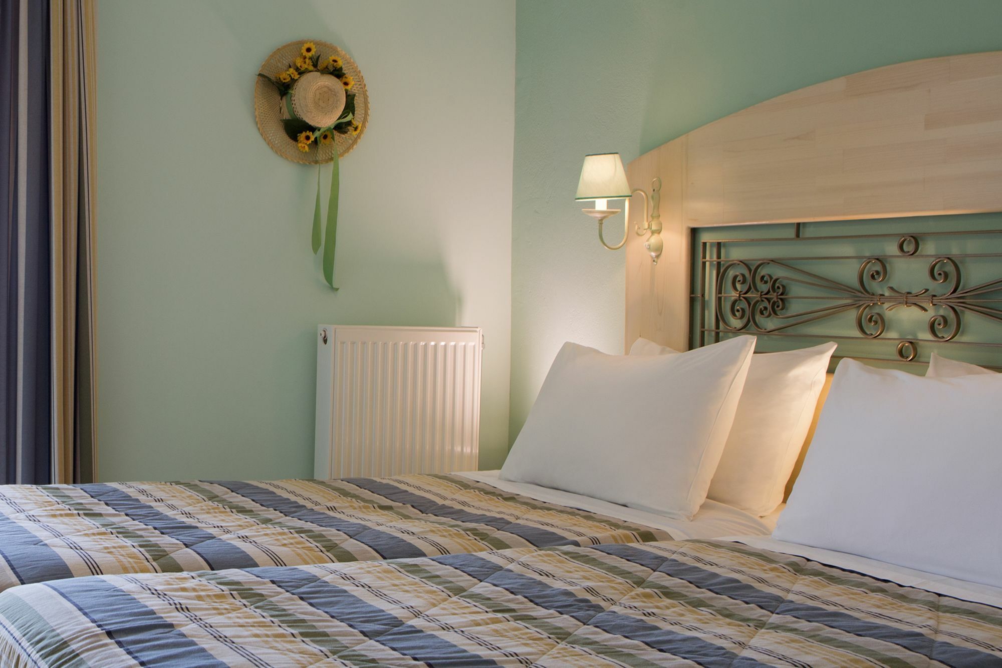 Amalia Apartments Exanthia エクステリア 写真